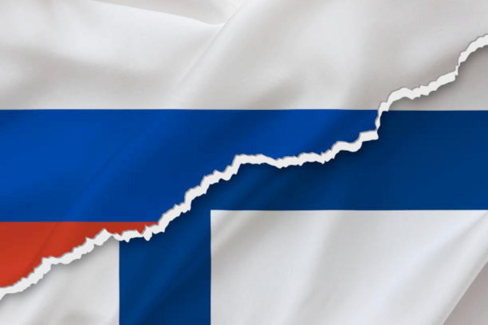 ფინეთი რუსეთთან საზღვრის გადაკვეთას მიგრანტების შემოდინების ფონზე ხურავს